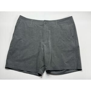 HUK Performance Fishing Men's Flat Front Gray Shorts - Size 38 (39x7)